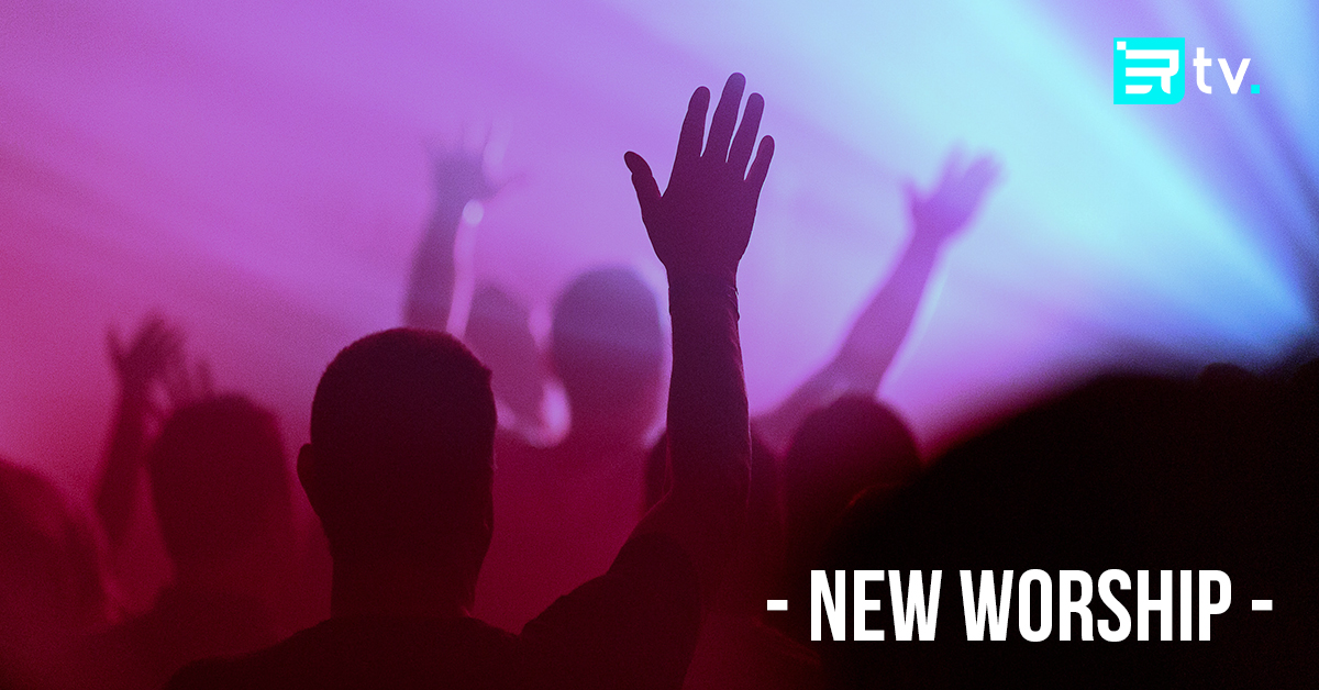 Толпа поклоняющихся людей. New worship. New worship. Люди поклоняются богу. New worship.